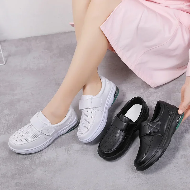 

Hospital Nursing Shoes for Women Flats White Casual Shoes Comfortable Breathable Loafers Soft Bottom No-slip Women Moccasins