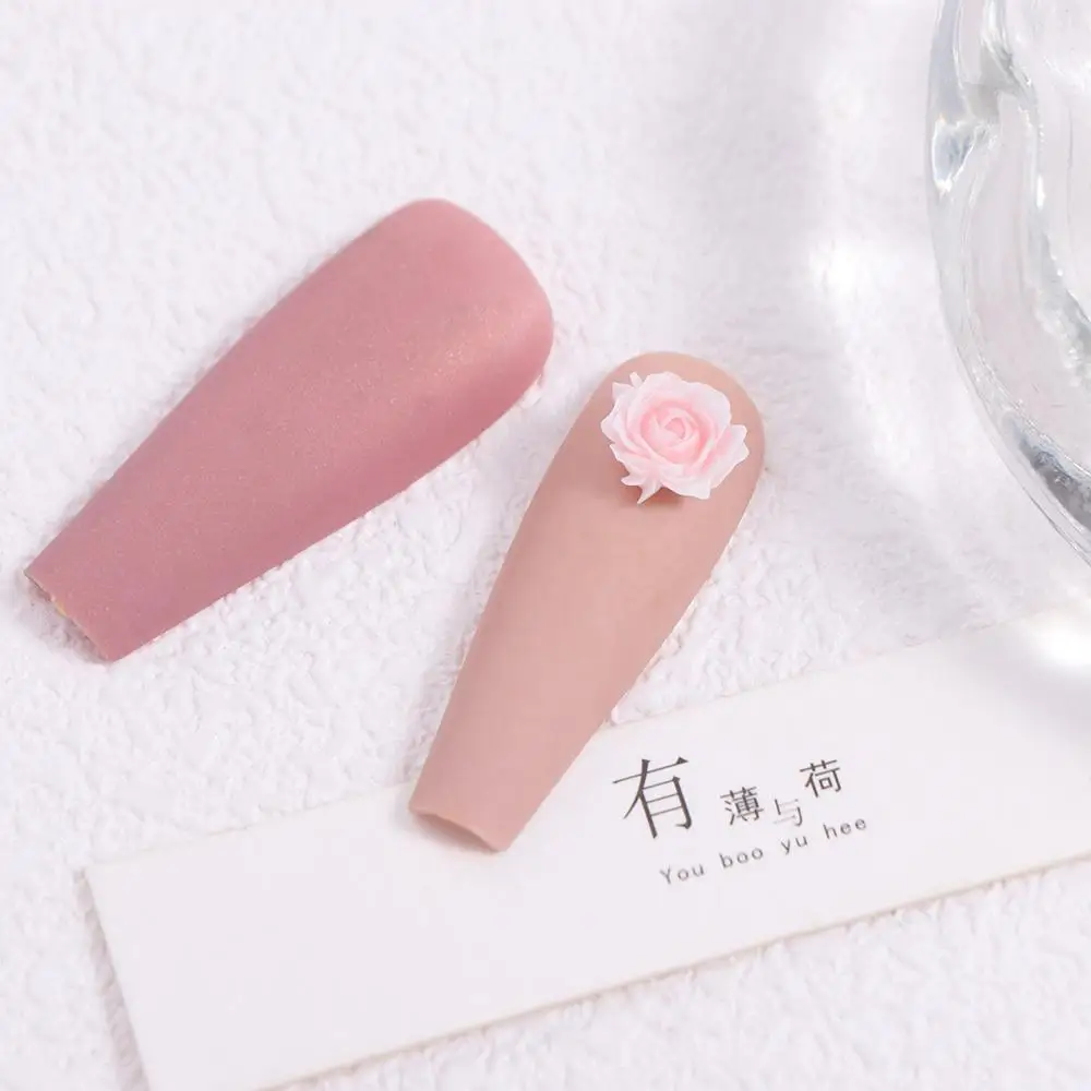 50 szt. Żywiczne Gradientowe Róże Ozdoby do Paznokci 3D Mieszane Rozmiary Rozmazane Vintage Dekoracje do Paznokci Cyrkonie