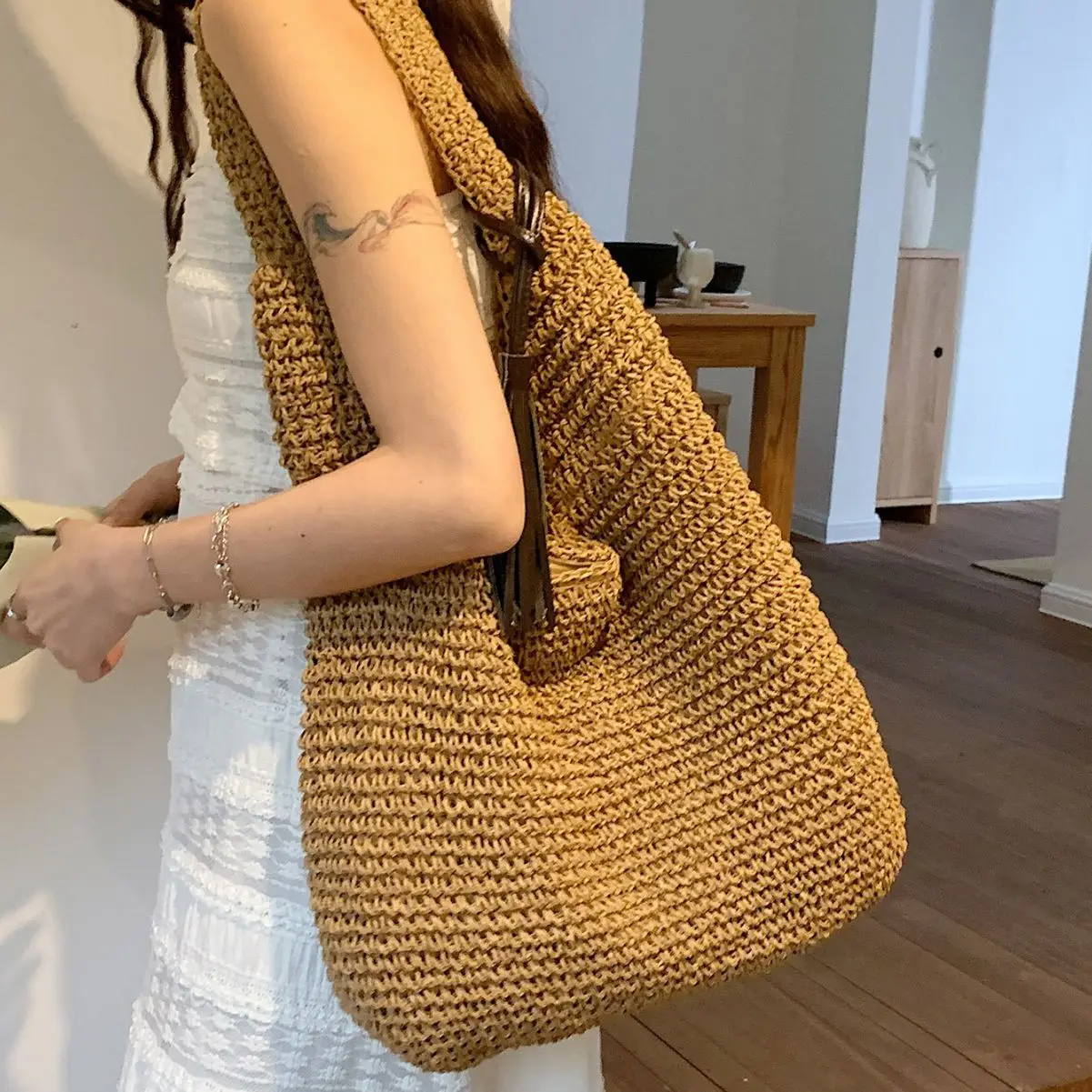 

Fashion Straw Women Shoulder Bags Paper Woven Female Handbags Large Capacity Summer Beach Straw Bags Casual Tote Purses