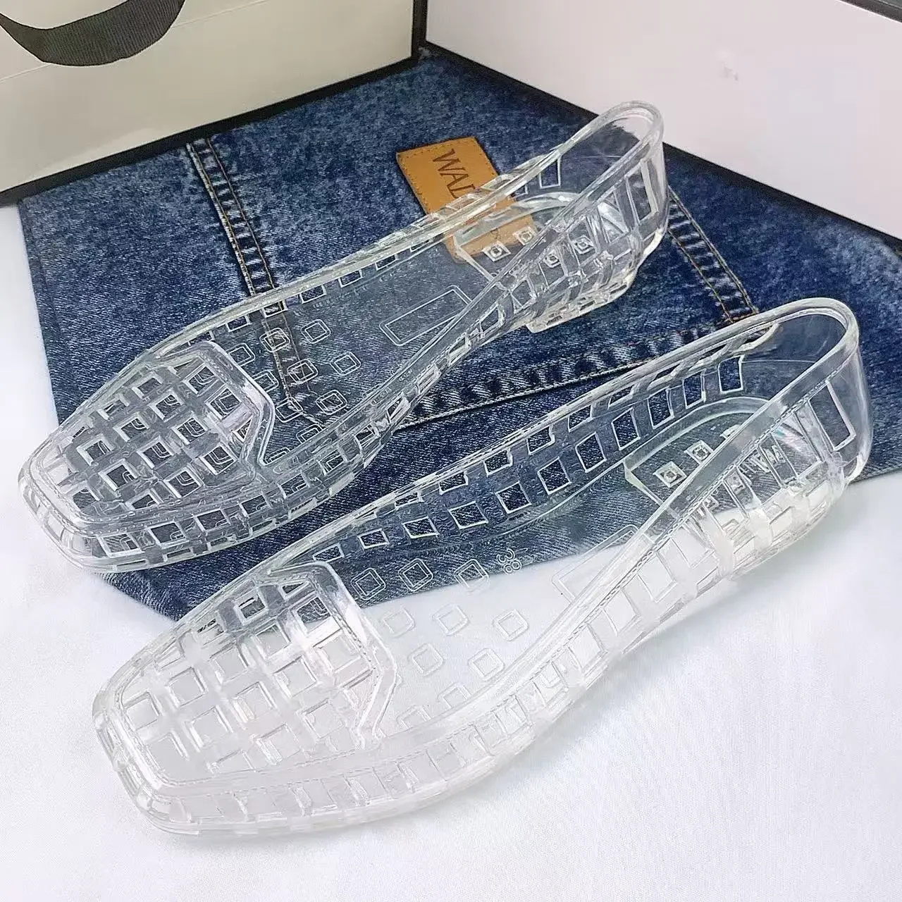 Neue koreanische transparente Kristall-Damenschuhe, geschlossene hohle Sandalen, weiche und modische rutschfeste Pantoffeln. – Detail 12