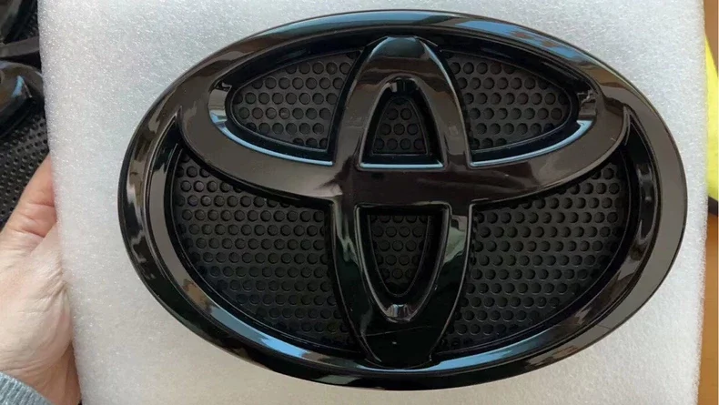 

Used for Toyota Land Cruiser black front grille badge black Prado modified black warrior badge