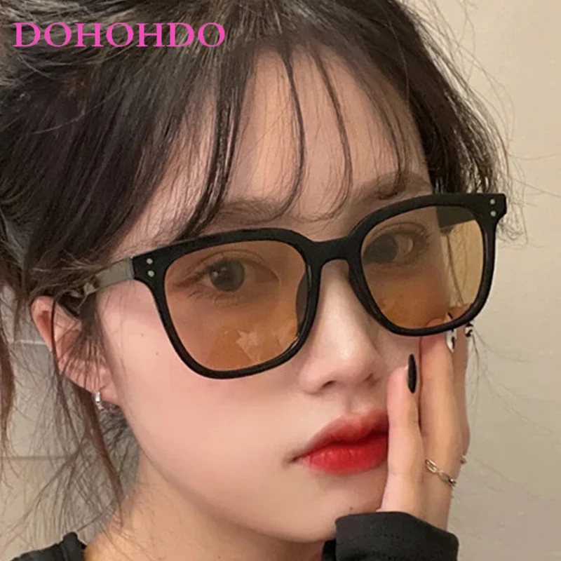 

Fashion Sunglasses Women Brand Designer Retro Rivets Square Sun Glasses Female Ins Popular Vintage Unisex Driving Eyewear UV400