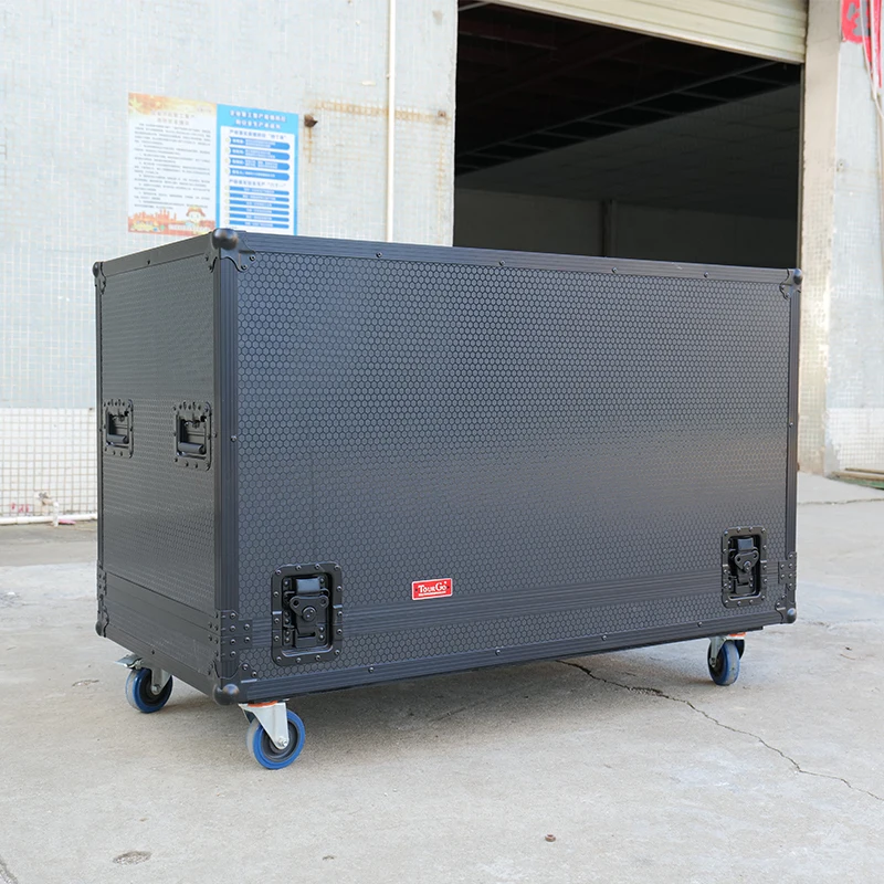 Waterproof Aluminum 55'' Confidence Monitor Carrying Black Flight Case - Image 3