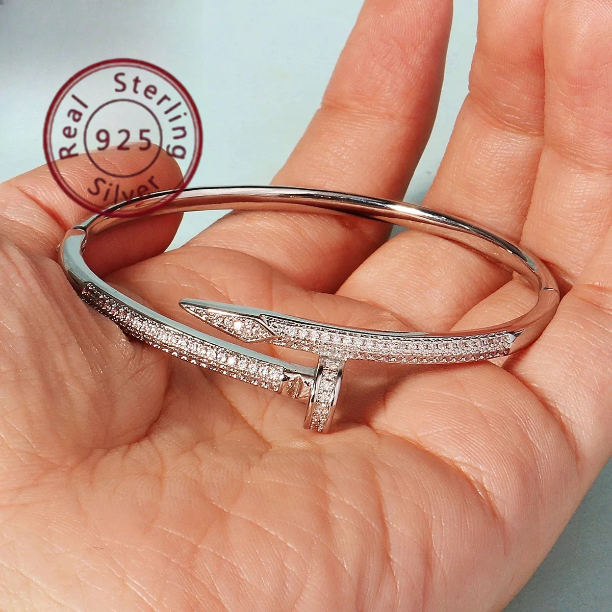 الجملة JewelryHigh الفاخرة وعالية الجودة S925 الزركون مسمار سوار مع شعور عصري وراقية - هدية عيد الأم f