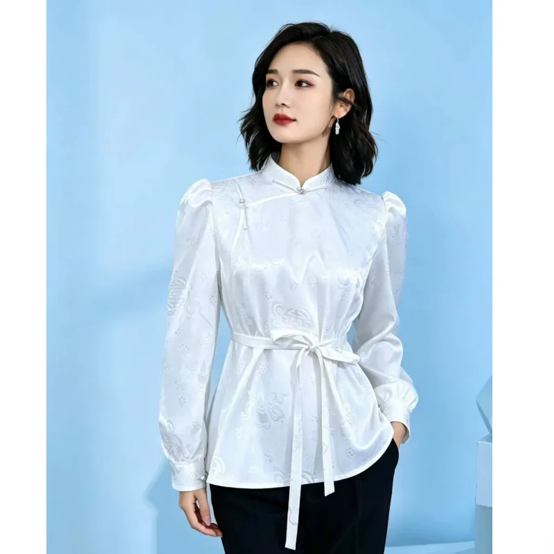 Camisa de manga larga con cuello alto y cordones de la marca Chinese Mongolian Elements para mujer