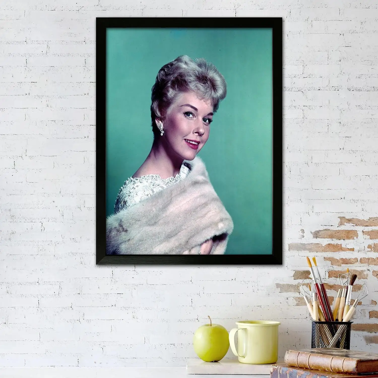 Doris Day Canvas Art Poster and Wall Art, Picture Print, Modern Family Bedroom Decor,Decorative painting