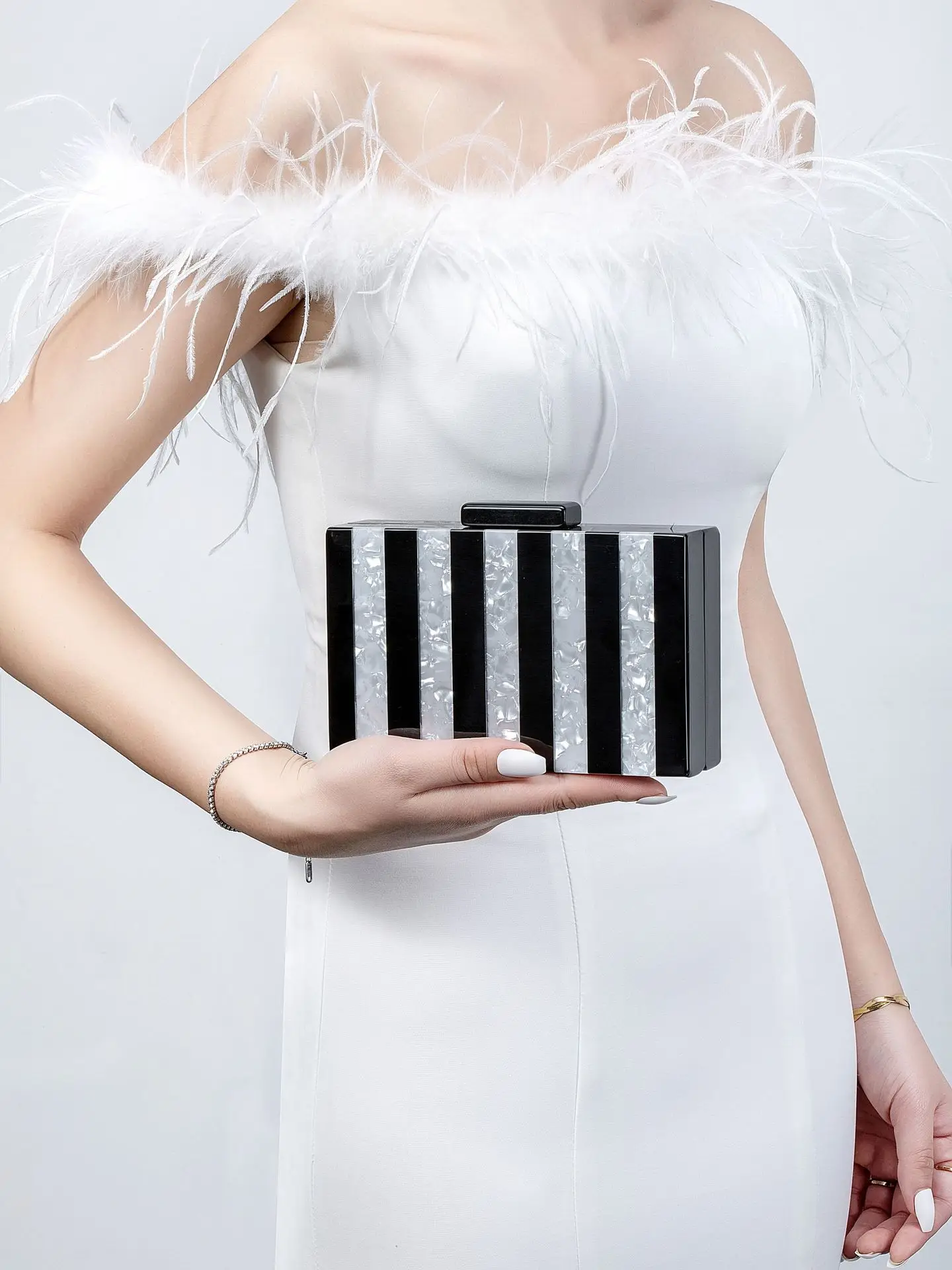 

New Style Women's Shoulder and Crossbody Bag Zebra Stripes Spliced Acrylic Bag Fashion Wedding and Dinner Clutch Handbag