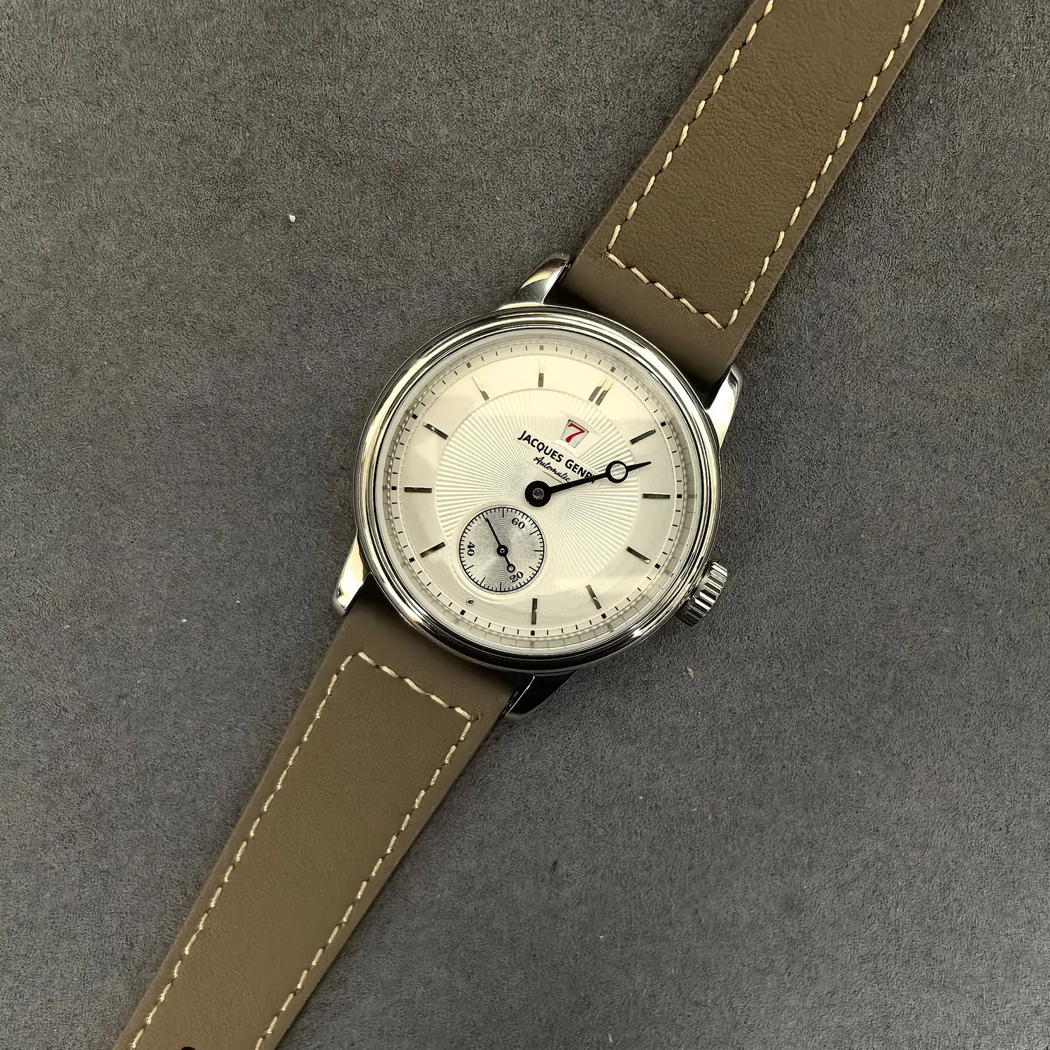 ジャック・ジェンリーメンズ自動巻き腕時計 38 ミリメートルファッションジャンプアワー機械式腕時計サファイアミラー ST17 ホワイトダイヤル