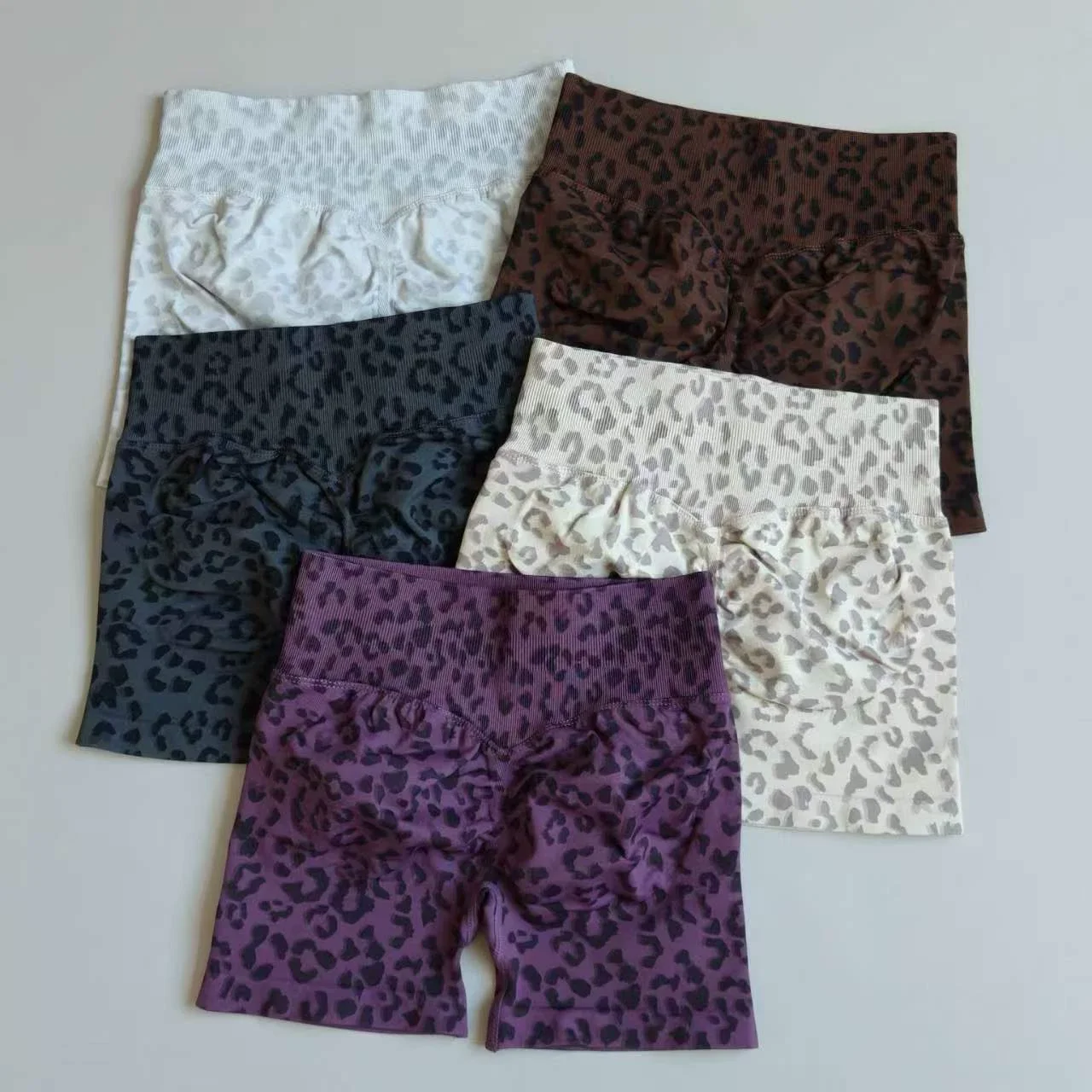 Sexy Leopard Print Yoga Girl Summer High Waist Hip Lift Seamless Sports Fitness Peach Three-quarter Pants Tight Fitness Shorts
