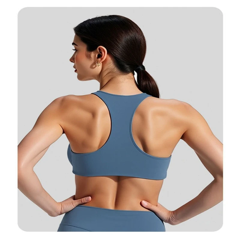 ملابس داخلية لليوجا للنساء بلون سادة وظهر متقاطع حمالة صدر رياضية للياقة البدنية عالية القوة وضيقة علوية للتدريب الشامل في صالة الألعاب الرياضية مع وسادة صدر