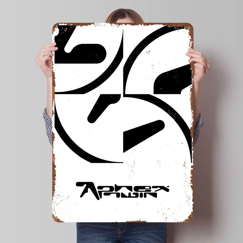 Aphex Twin Gedrucktes Poster, individuelle Wandkunst, Retro-Vintage-Metallblechschilder für Zuhause, Schlafzimmer, Dekoration, Gaming, Badezimmer-Dekoration