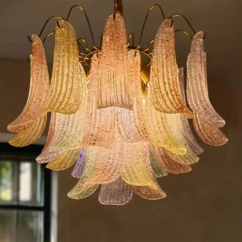 北欧スタイルのムラーノシャンデリア、馬蹄型のガラスデザイン、調節可能な吊り下げチェーン、丸型調光可能な光沢照明