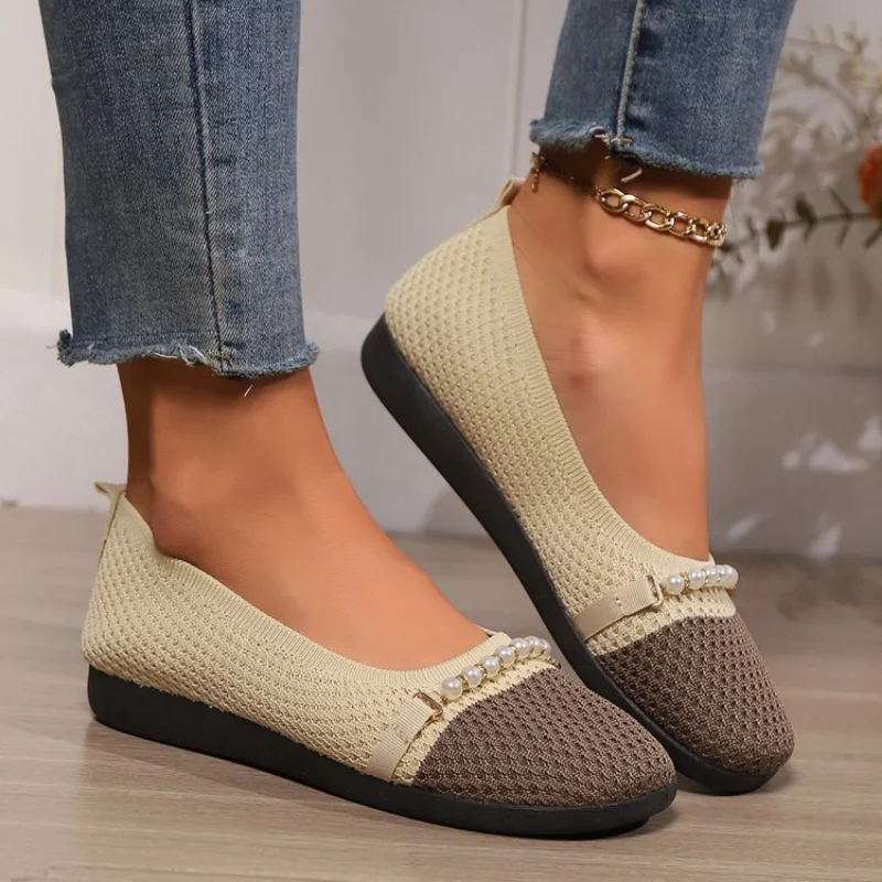 Flyknit hollow breathable one foot soft soled bean shoes big toe doll shoes commuting single woman shoes