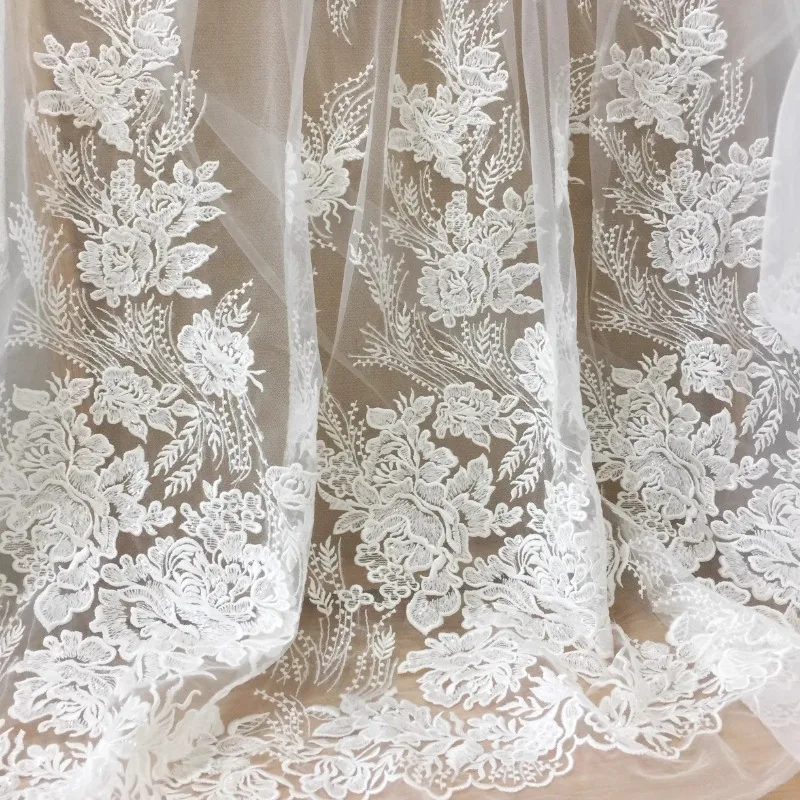 

Delicate European-style Embroidered Lace Fabric with Glittering Sequins for Dressmaking and DIY Clothing Sewing Material