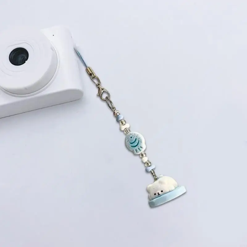 M76B Nature Inspired Bear Keychain Pendant Accessory For Fashion Individuals