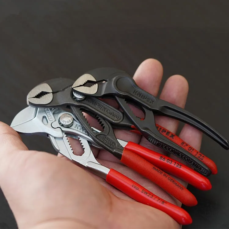 KNIPEX, a German imported tool, is a pocket wrench and pipe wrench. EDC's new favorite is a portable mini pliers