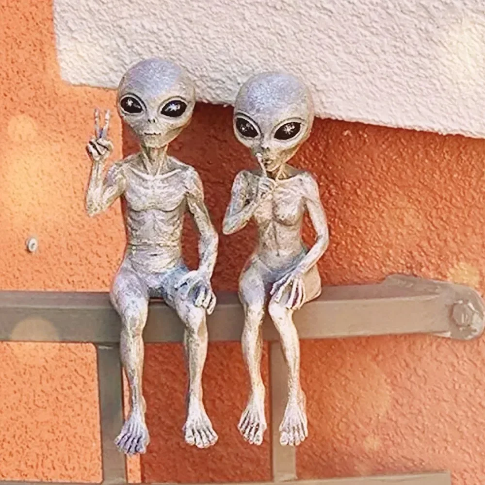 Outer Space Alien Martian Statue Figurine Set, New Garden Ornaments, Indoor Outdoor Home Courtyard Decoration Accessories