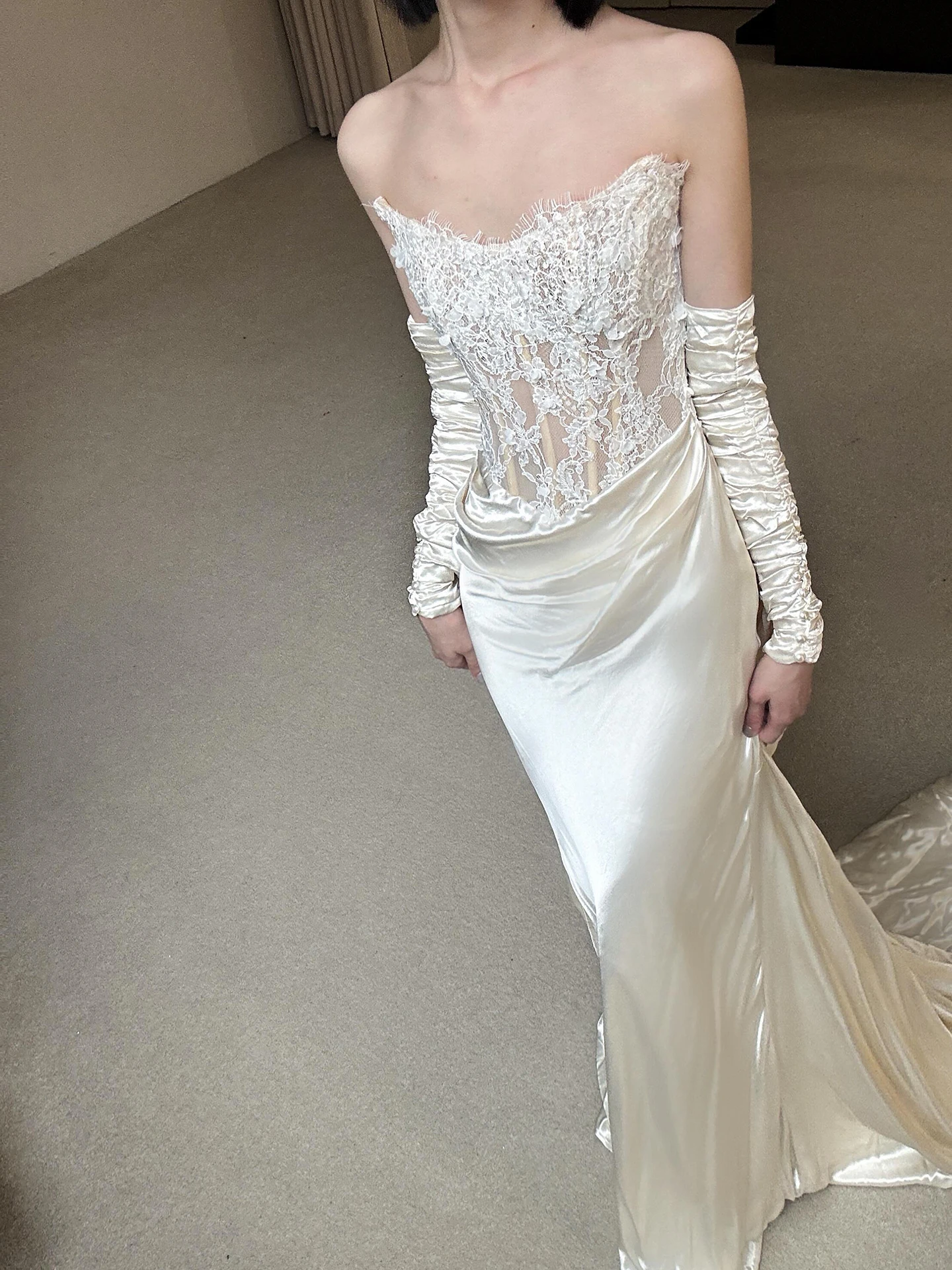 

Ретро-платье для свадьбы с кружевом, без бретелек, фасон «русалка», стройнящее, для церемоний, с длинной юбкой, в винтажном стиле, для невесты