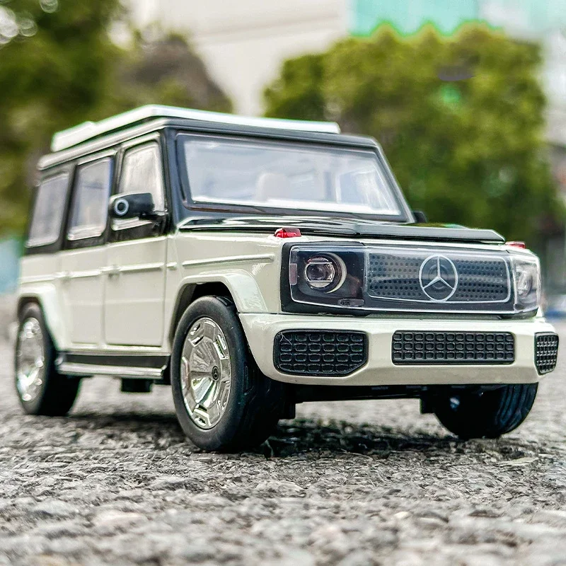 1:24 Mercedes-Benz EQG Alloy Car Model Diecasts Metal Toy Vehicles Dźwięk i światło Pull Back Car Wysoka symulacja na prezenty dla dzieci