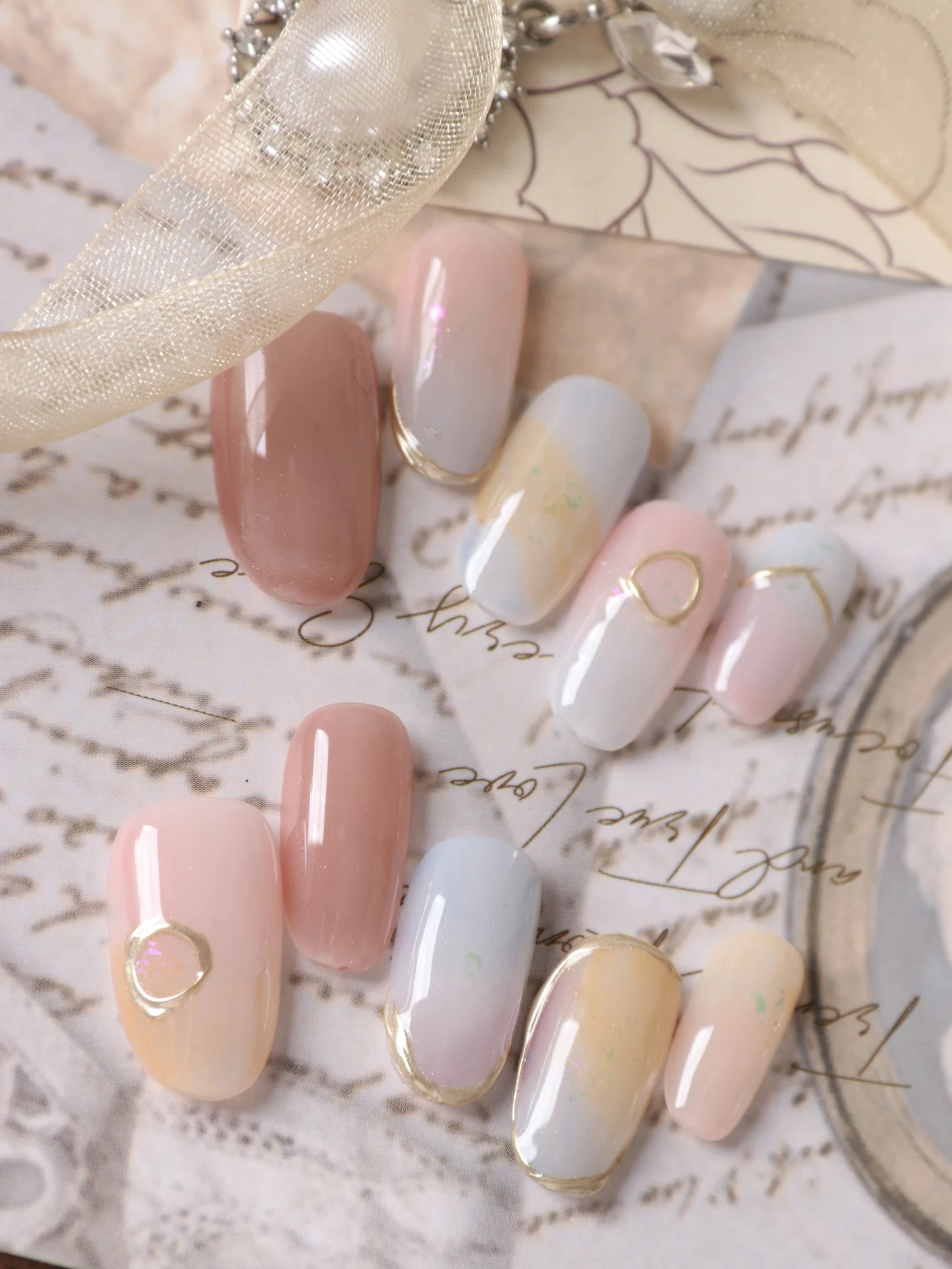10 قطع من الأظافر الاصطناعية ا - مراجعة Nail Adhesive Tab وسعره