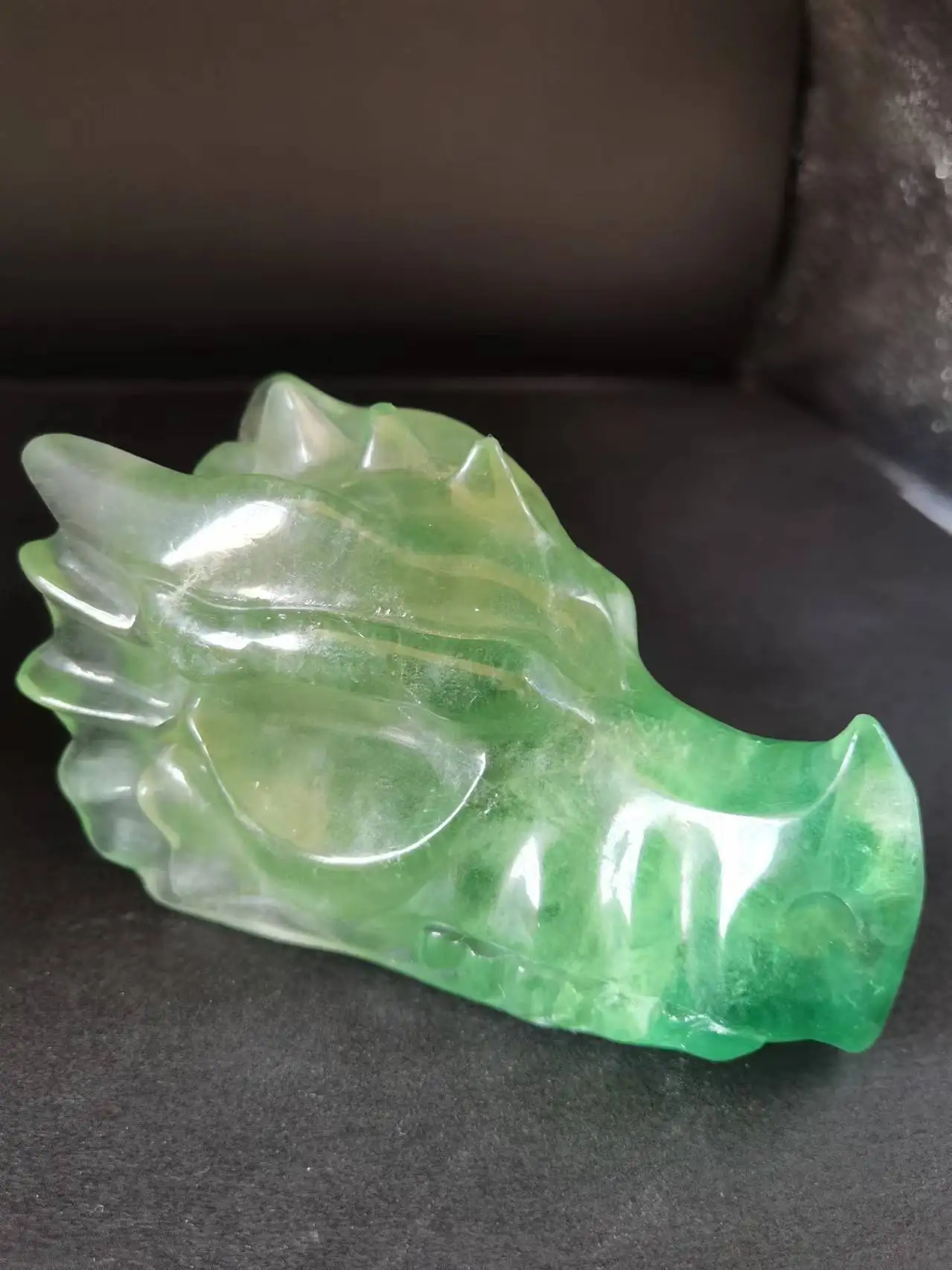 12cm Natural crystal Green Fluorite Hand Carved Dragon Head Skull Quartz Crystal Healing Reiki Carving Gift Home Decoration