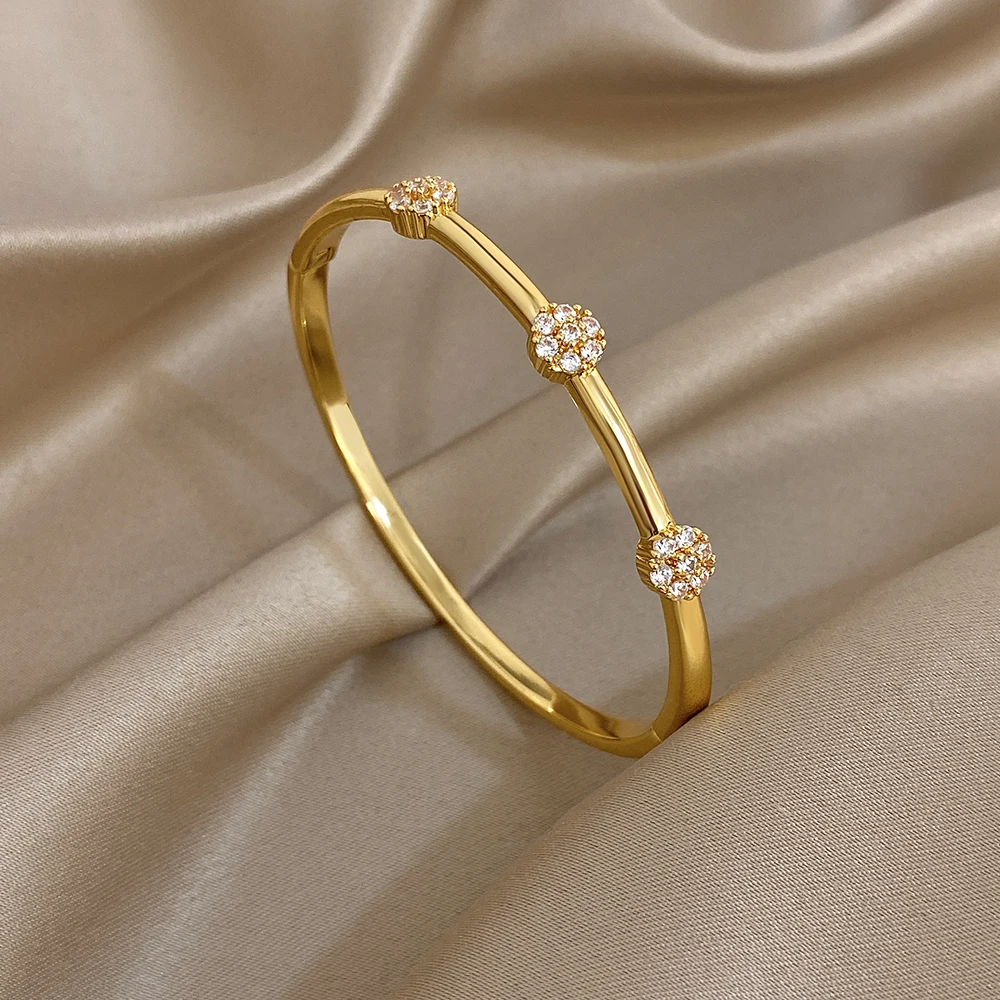 

Freetry Elegant Zircon Flower Gold Plated Bangle Bracelet Women Exquisite Smooth Round Gold Color Bangle Bridal Wedding Jewelry