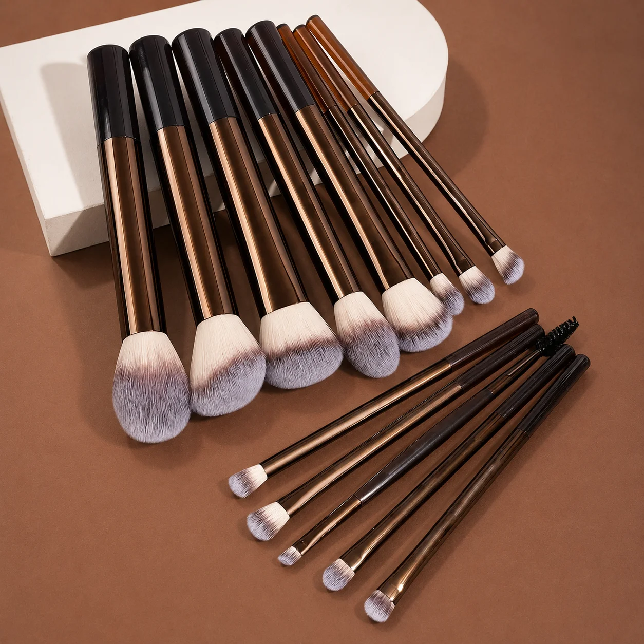 14Pcs Soft Bristle Kabuki Blending Makeup Brush Set Foundation Eyeshadow Blush Cosmetic Tool Professional Makeup Brush