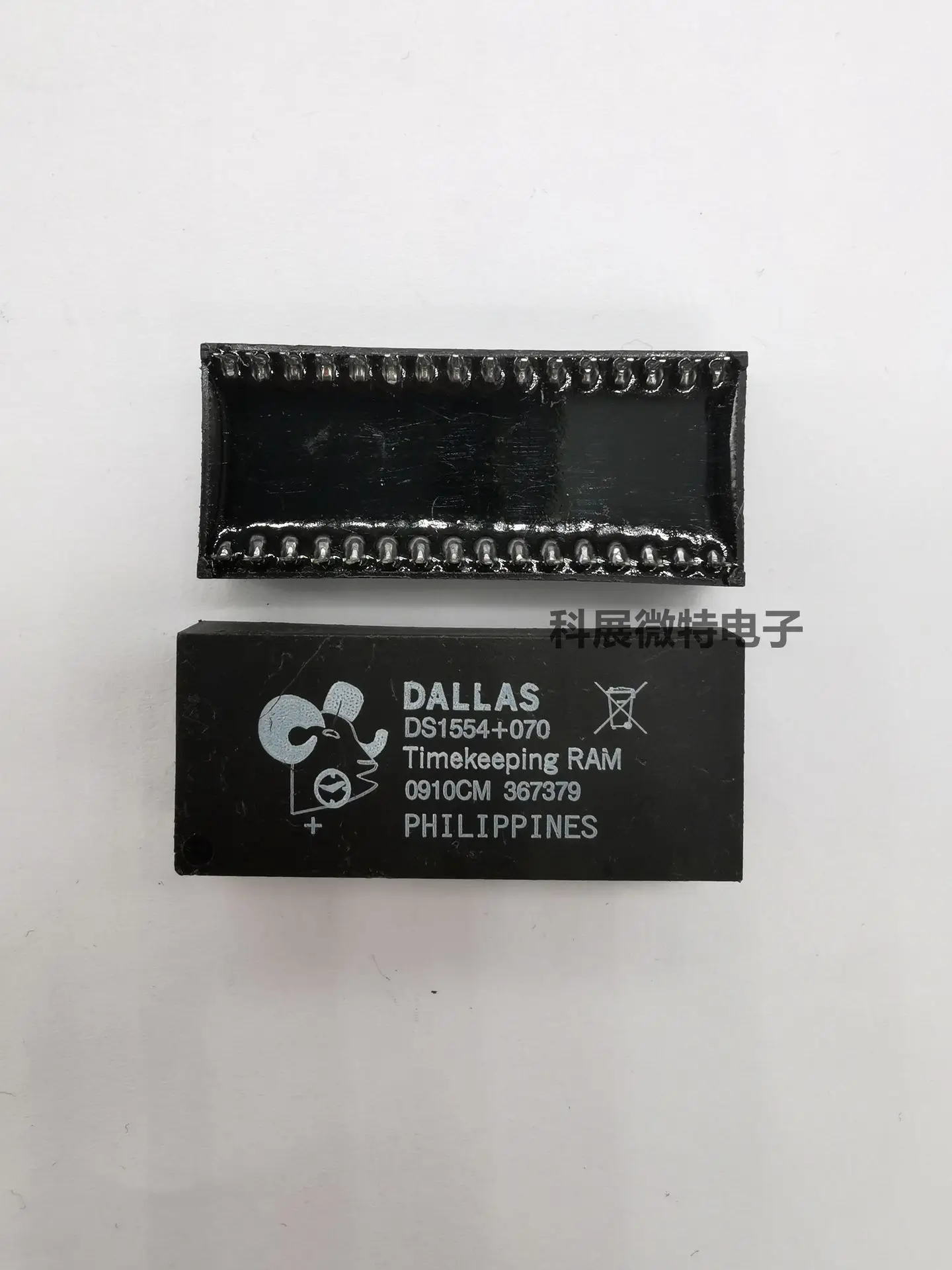 

DS1554+070 DS1554DIP-32 Integrated chip Original New