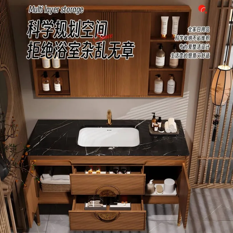 Cerâmica de mármore sob a bacia do balcão