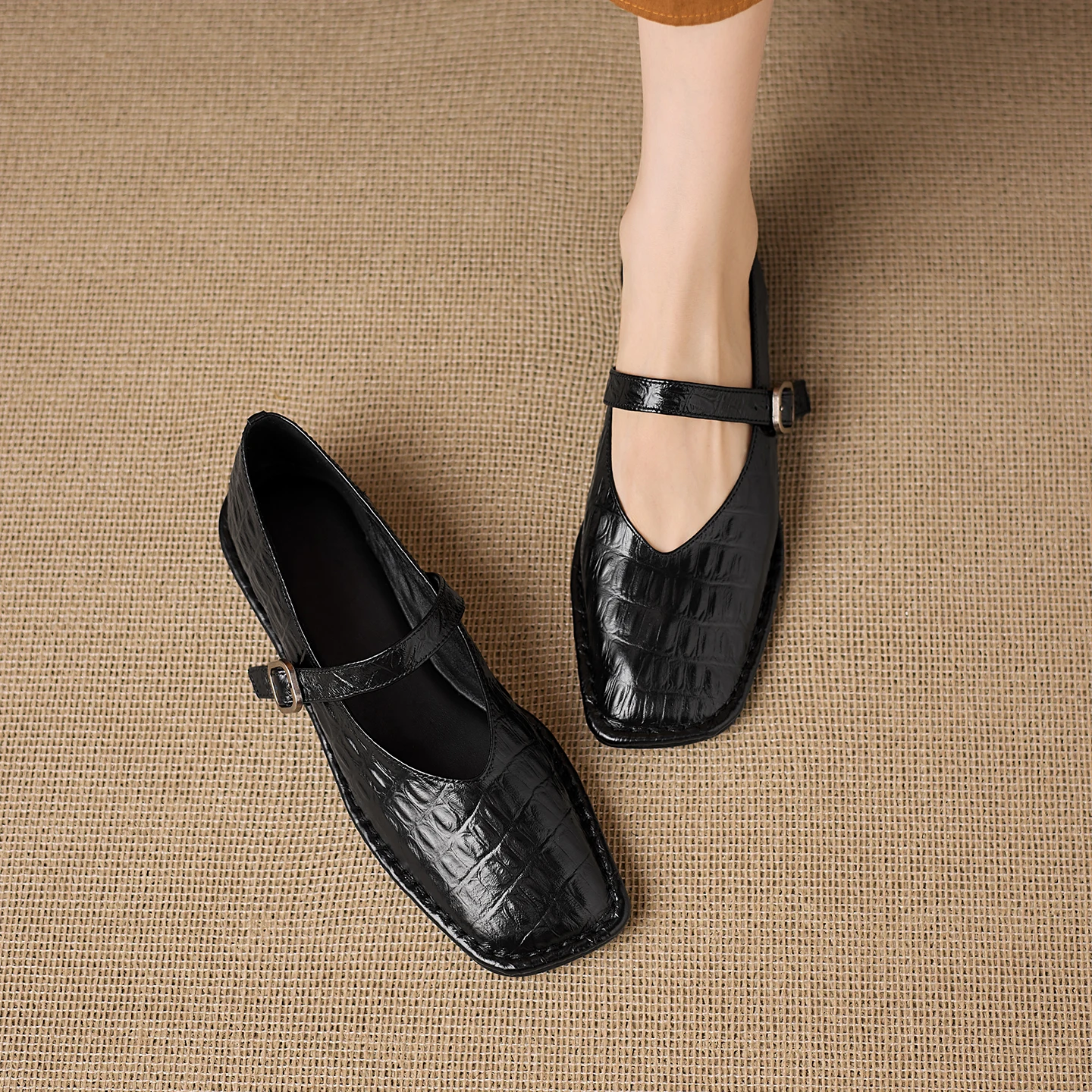 NEW Spring/Autumn Women Pumps Genuine Leather Shoes for Women Square Toe Low Heel Shoes Buckle Strap Mary Janes Soft Daily Shoes