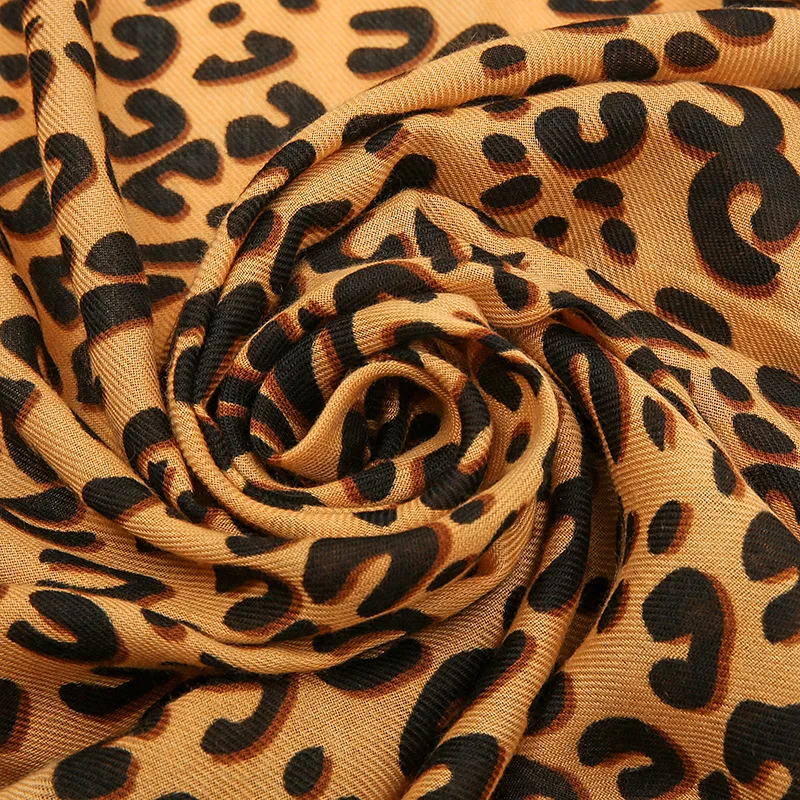 Classic Fashion Leopard Print Hijab Scarf Women\'s Autumn Winter Long All-match Cotton Linen Silk Scarf Dual-purpose Shawl Khimar