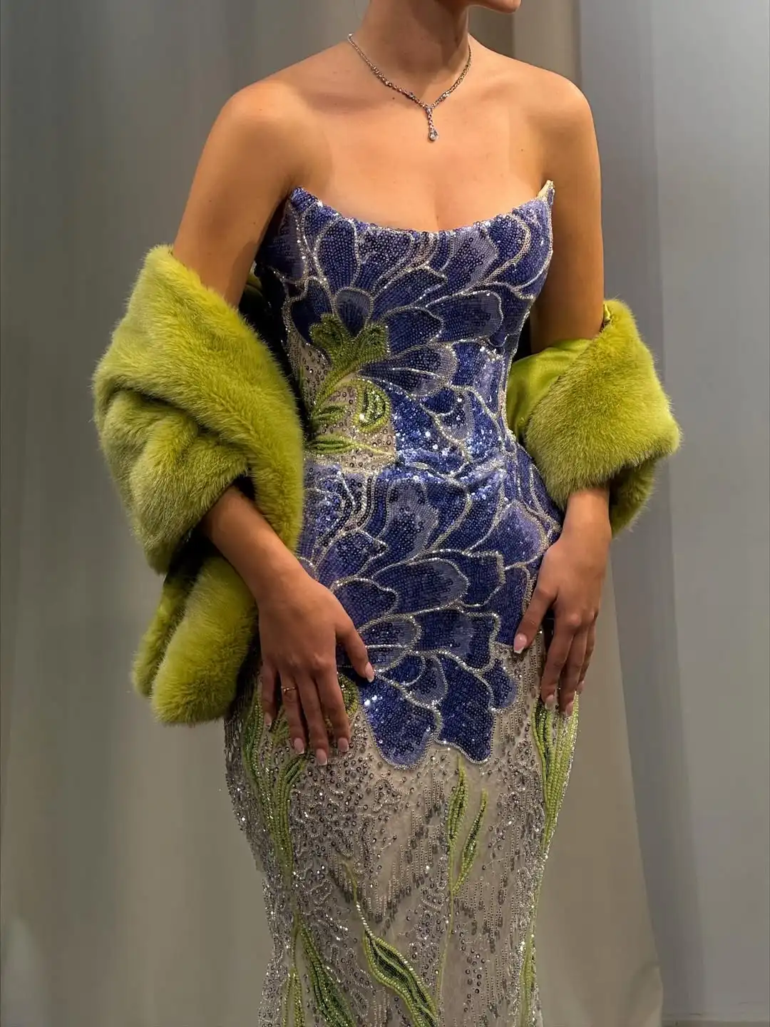 

Ofherown Floral Sequin Embroidered Strapless Evening Dress with Olive Green Faux Fur Shawl Sparkly Mermaid Prom Gown for Women