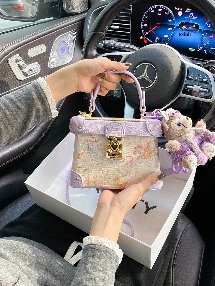 nouveau-sac-a-main-pour-femme-style-chinois-song-jin-sac-bandouliere-mack-jharles-ete-2026-en-cuir-souple-a-motif-floral-sensation-haut-de-gamme