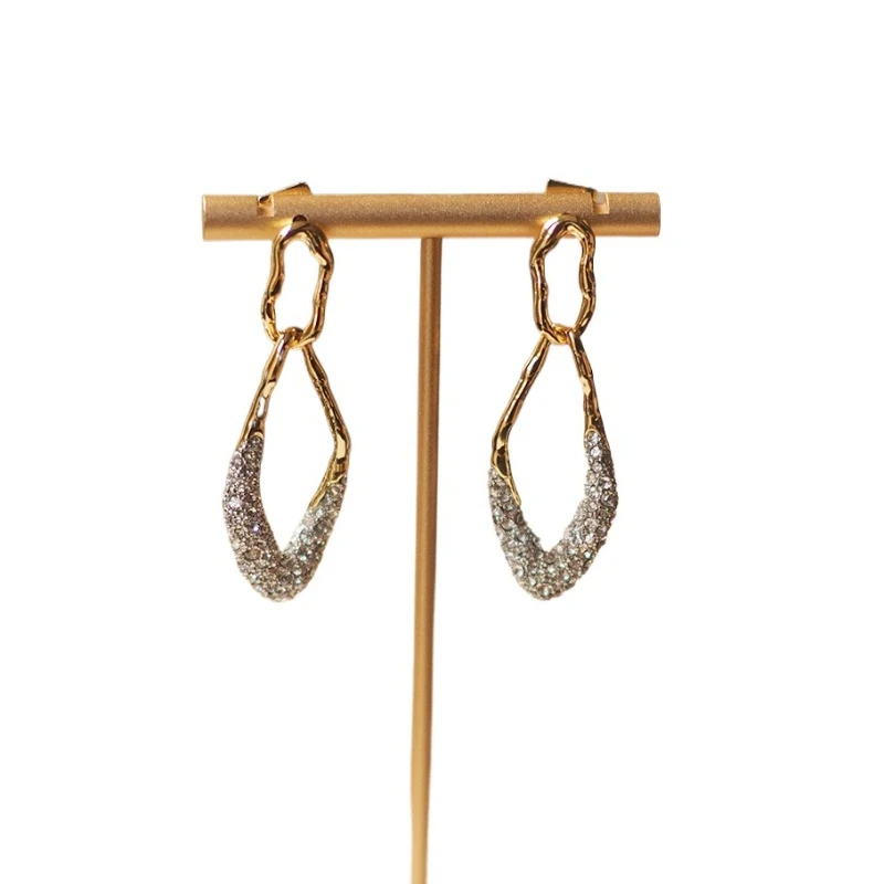 

Heavy Industry Retro Light Luxury Special-shaped Kink Twist Earrings Earclips