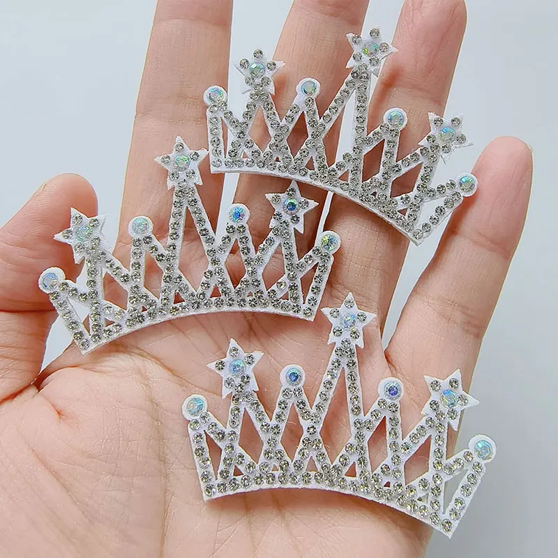 20 Stück – Vliesstoff-Diamantkronen-Applikationen zum Aufnähen für DIY-Kleidung, Hüte, Haarschmuck, Haarspangen und Dekorationszwecke. – Detail 2