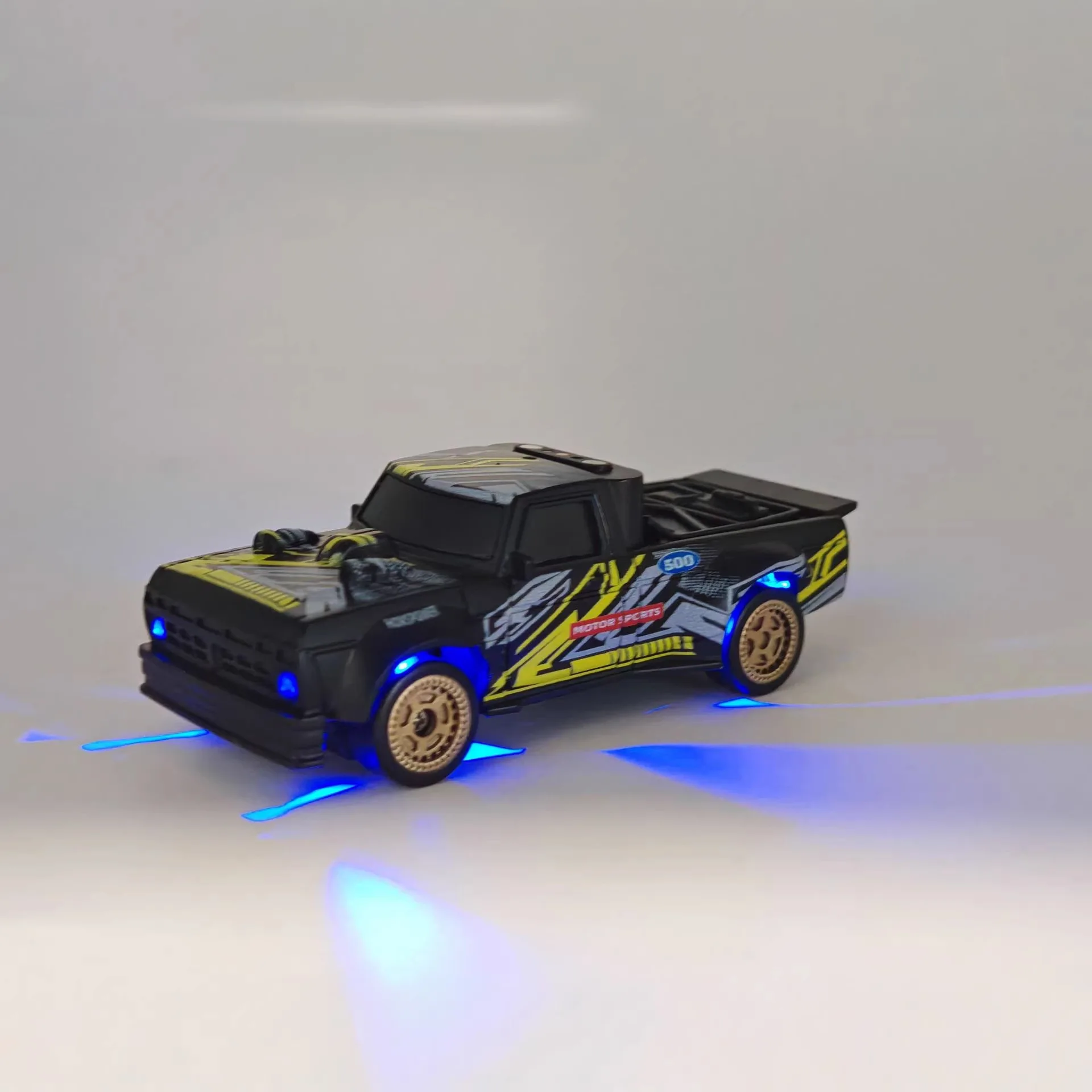 

Cool Mini RC Car 1:64 WiFi 720P Camera RC Desktop Drift Vehicle With LED Lights DIY Car Shell Replacement For Kids