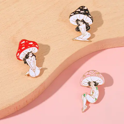 Broche Pines Enamel Pins Cute Mushroom Woman Brooch for Woman Metal Pin Badge Shirt Brooches for Men Woman Jewelry Accesorios