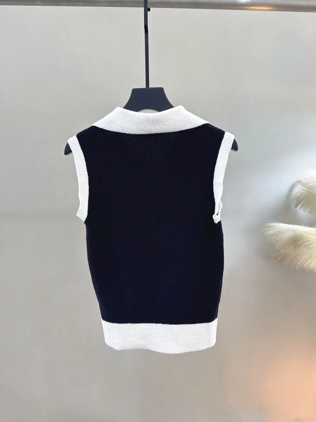 New Summer Women Golf Sleeveless Tank Tops Fashion V Neck T Shirt Quick Dry Breathable Comfort Slim Fit Athletic Sports Vest view 6