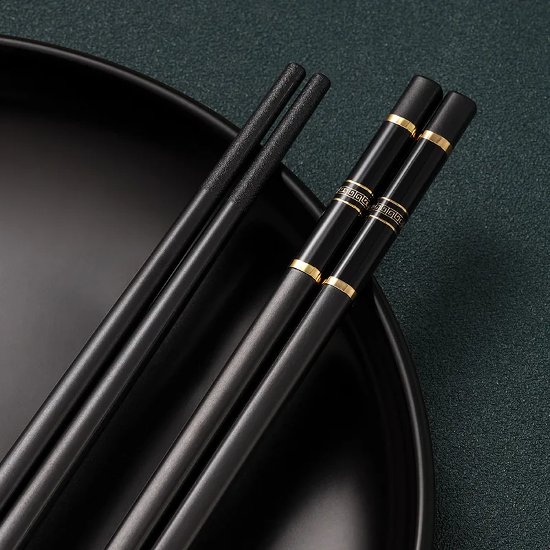 Hotel special black alloy chopsticks wear-resistant and high temperature resistant Great Wall relief modern Chinese tableware