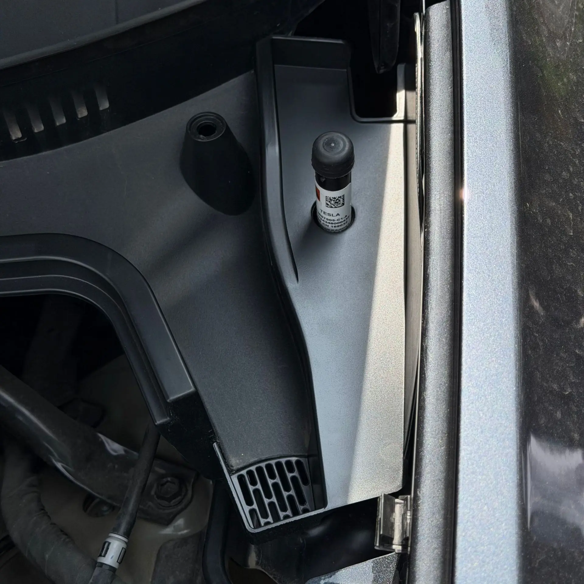 Für Tesla Model Y L 2026 Vorderer Kofferraum Wasserführungsrille Anti-Blockier-Abdeckung Juniper 2025 Frunk Schmutzfilter Schutz Zubehör – Detail 2