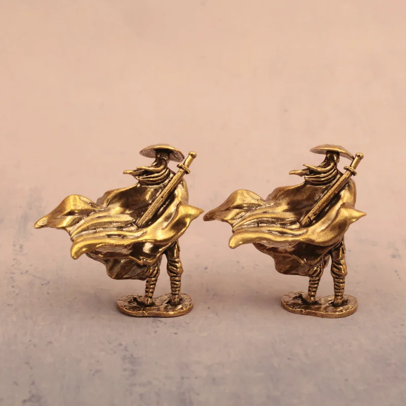New Brass Cloak Knight Figurine Carving Craft Office Home Decoration Gift