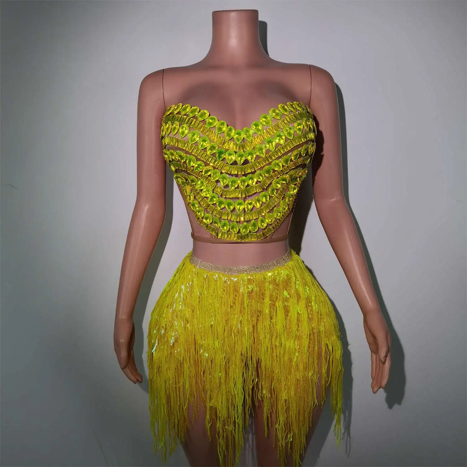 Sparkle Diamonds Tassels Yellow Sequin Top and Skirt Set Sexy Backless Party Club Dress for Women Pole Dance Clothing Liulian