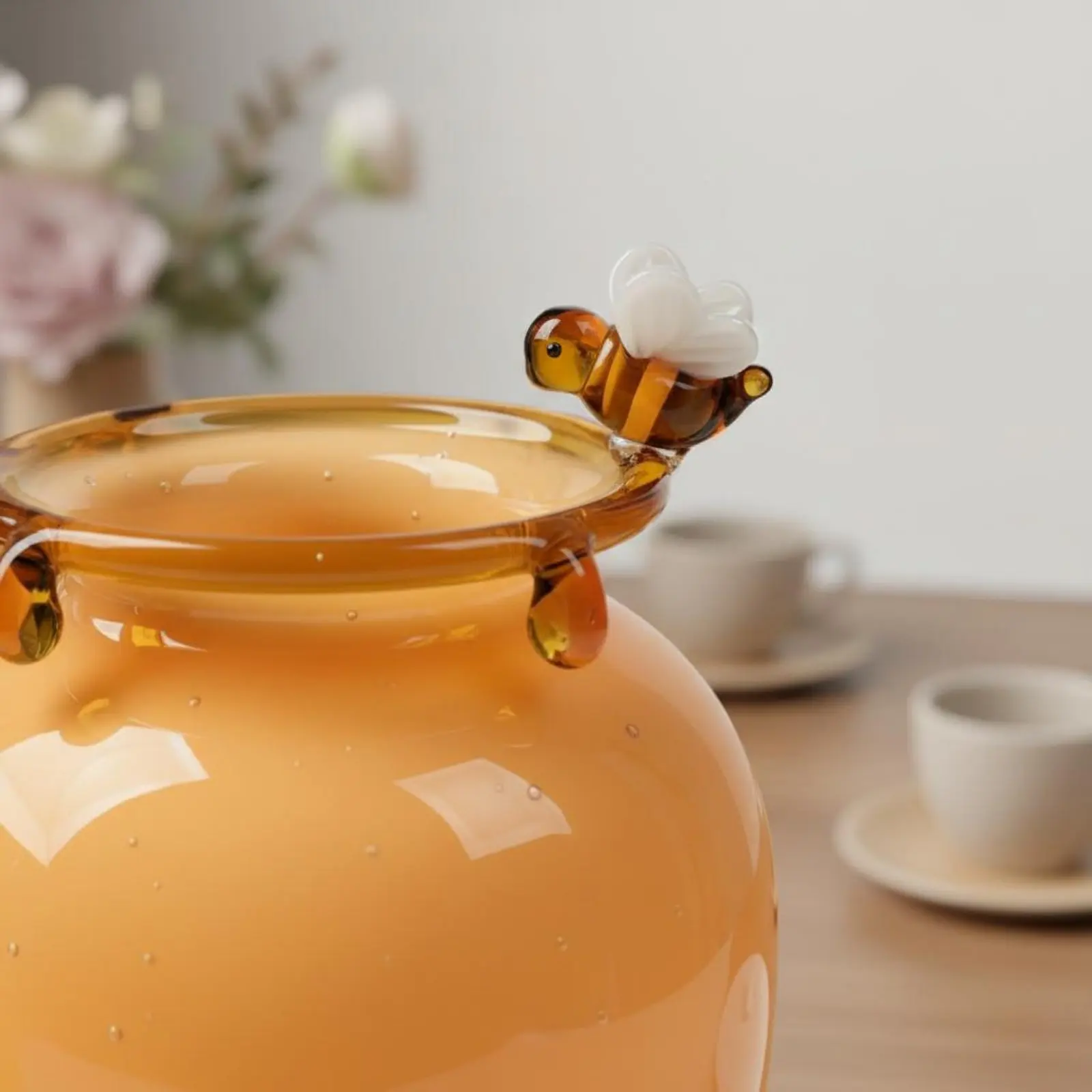 Bee Glass Vase Designer Design Honey Trickle Decorative Vase Desktop Decorative Piece Shiny Finish for Home Decorators