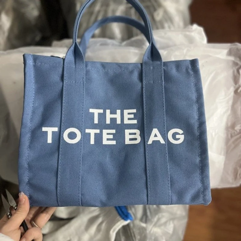 

Women's Messenger Bag Made Of Fine Leather Featuring High-End Quality And Paris Trendy Elegant Look​