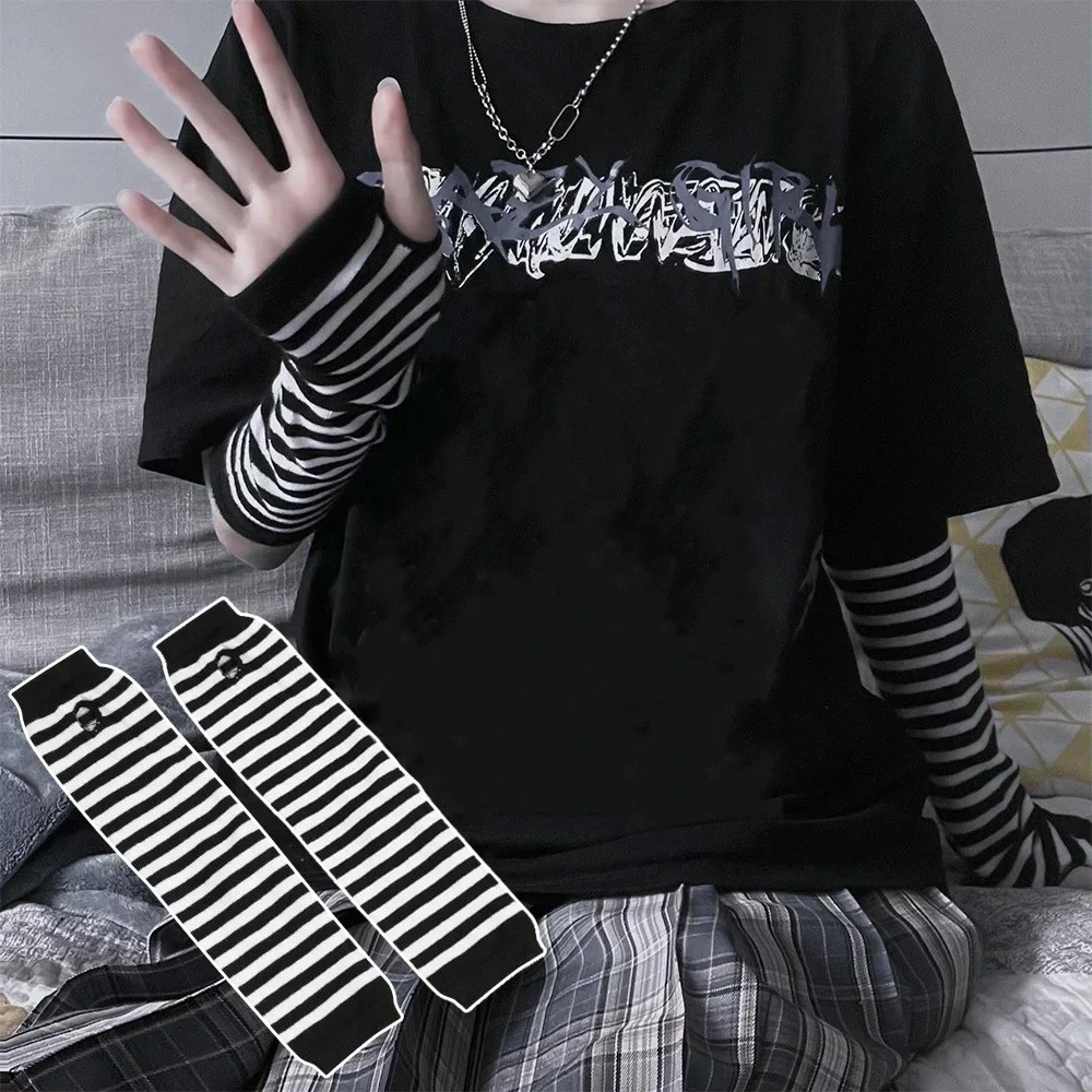 زوج من قفازات هاراجوكو لتدفئة الذراع باللون الأسود والرمادي مخططة بدون أصابع طويلة للجنسين #1