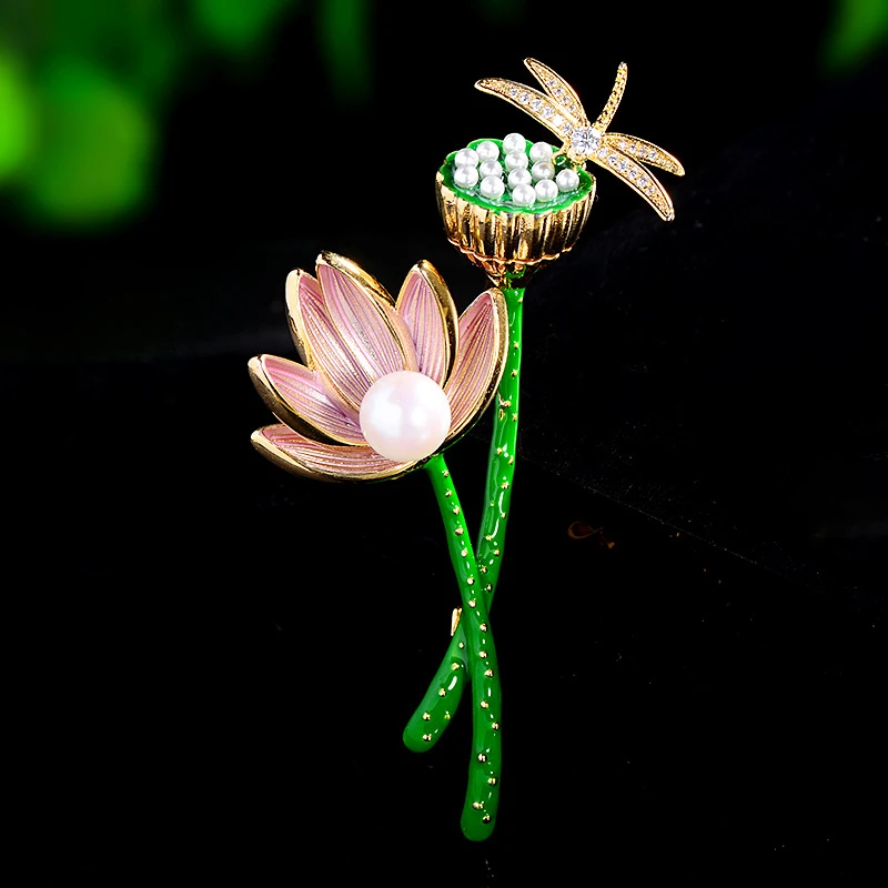 

Fashion Enamel Pins Lotus Flower Pearl Zircon Brooches for Women Dragonfly Suit Bouquets Broche Clothing Accessories Corsage