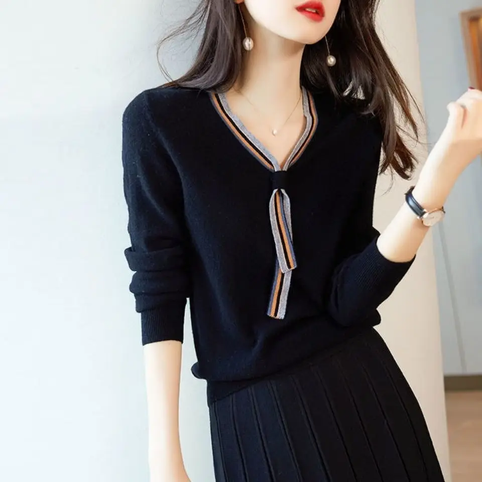 Autumn Winter New Fashion Patchwork V-neck Long Sleeve Sweater Female Elegant Lacing Loose Knitting Top Tee Women Clothing Thick