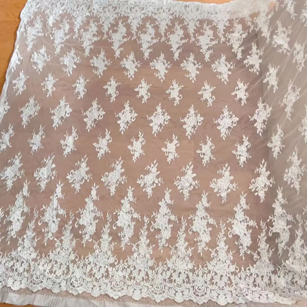3MX1,5M NEUE Handgefertigte Kordel-Stickerei Wimpernspitzenstoff für Hochzeitskleider, DIY Nähen Weiße Afrikanische Stoffe – Detail 2