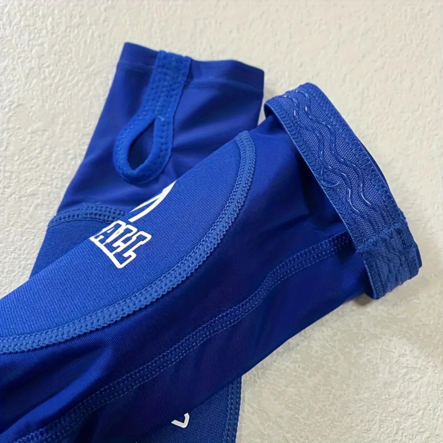 1 Set Volleyball Accessories, Include 1 Pair Volleyball Knee Pads & 1 Pair Volleyball Arm Sleeves With Pads, Protective Gear For