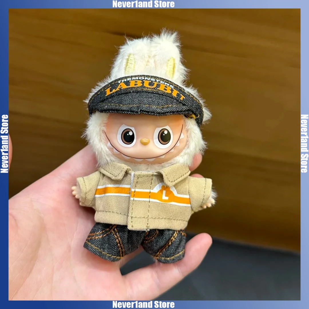 ชุดเสื้อผ้าสำหรับตุ๊กตา Labubu 4.0 ชุดแคชเชียร์น่ารักสไตล์ Wacky Mart ชุด 3 ชิ้น ชุดตุ๊กตาขนนุ่มขนาดเล็ก เสื้อผ้าตุ๊กตาแฟชั่น อุปกรณ์เสริมตุ๊กตา ของขวัญ